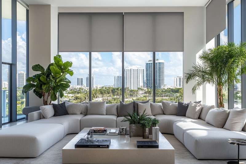 Roller Shades vs Vertical Blinds: What Miami Homeowners Prefer