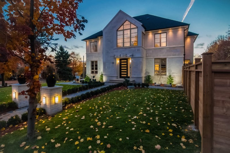 Strategies for Impactful Exterior Real Estate Photography