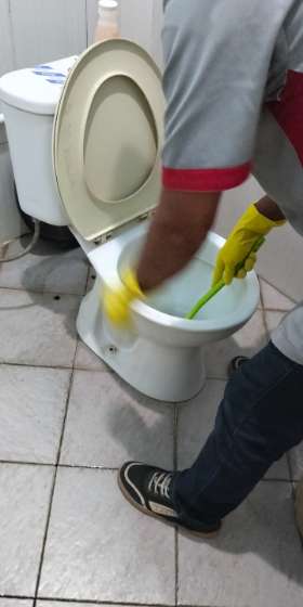 General cleaning toilet │ PT Duta Dwi Karya Abadi