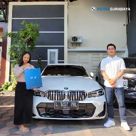 Dengan BMW seri 3 Anda, setiap perjalanan akan terasa lebih mewah dan memuaskan. Nikmati sensasi berkendara yang tak tertandingi dan selamat menikmati perjalanan dengan gaya