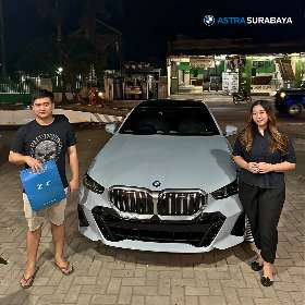 Selamat kepada Mr. OM yang baru saja memilih kecanggihan dan performa BMW 520i M Sport. Kunjungi Astra Surabaya untuk pengalaman yang sama!