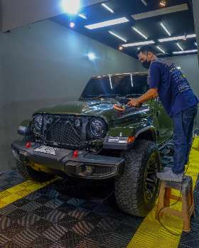 Full Gloss PPF on Jeep Rubicon by Wrap Station
