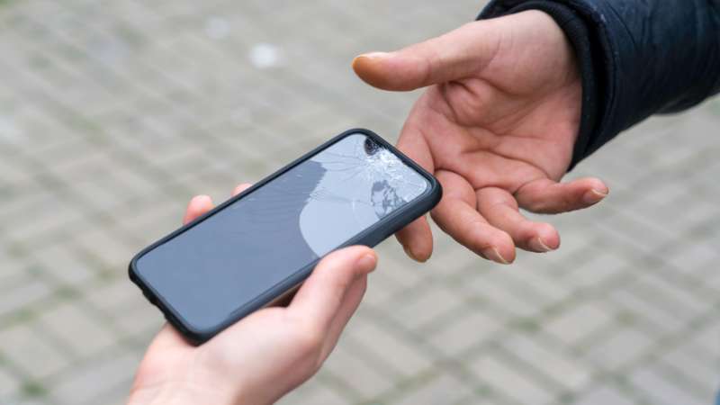 Top 5 Signs Your Phone Needs Professional Repairs in Sydney