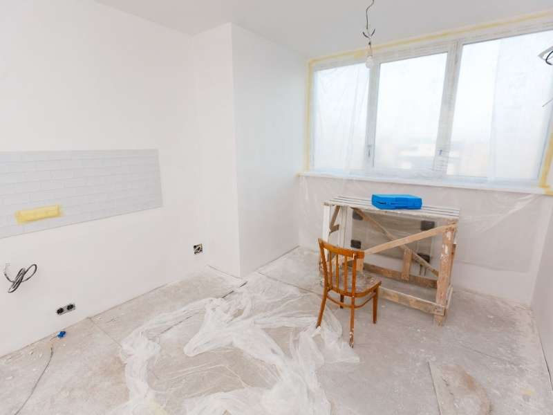 How to Flip a House for Beginners in the UK