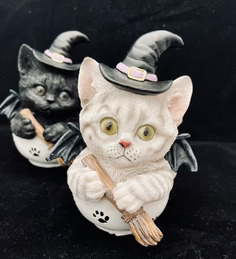 Cat Witch in Cup - 11cm
