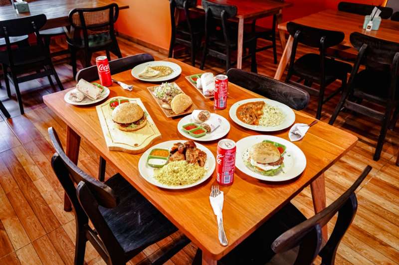 Mencari Restoran Eropa dengan Menu Halal? Balkan Shawarma Solusinya!