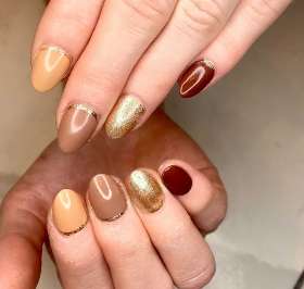 Custom Nail Designs for Special Events: Sparkle and Shine
