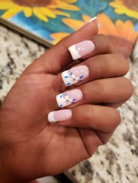 French Tip Reinvented: A Fresh Take on a Classic