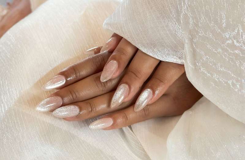 How to Choose the Right Nail Color for Your Skin Tone