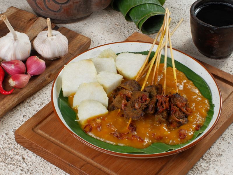 Sate Padang Terdekat di Lovely Cafe: Cicipi Resep Asli yang Menggugah Selera