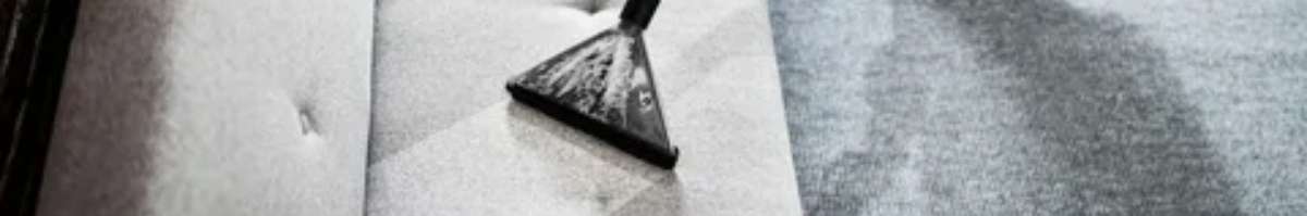 Couch Cleaning Surfers Paradise: Squeaky Clean Sofa Banner