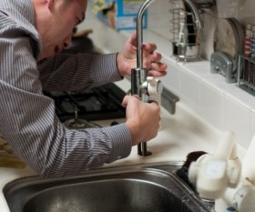 Plumbing Tips: Tap Leaks and Drainage Pipe Blockage