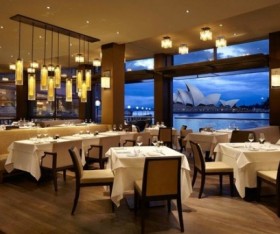 Dining Out in Australia – Tipping Etiquette According to Insiders