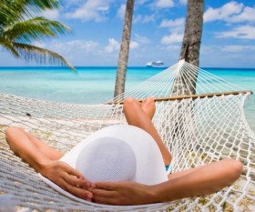 Top 4 Important Steps to Prolong Your Summer Tan