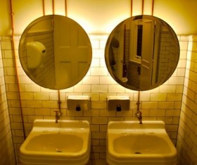 Mirror and Glass Cleaning: How to Keep Them Shiny
