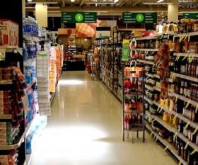 Large-Scale Retailing: What are the Pros and Cons?
