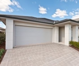 Top 4 Tips on Choosing Garage Doors