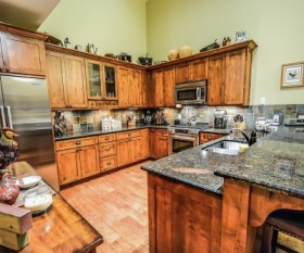 Tips on Choosing and Buying Kitchen Cabinets