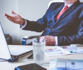 Tips on How to Motivate Employee and Become an Inspirational Leader