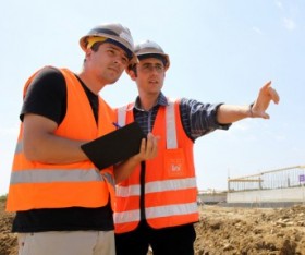 Top 7 Tips on How to Hire a Builder